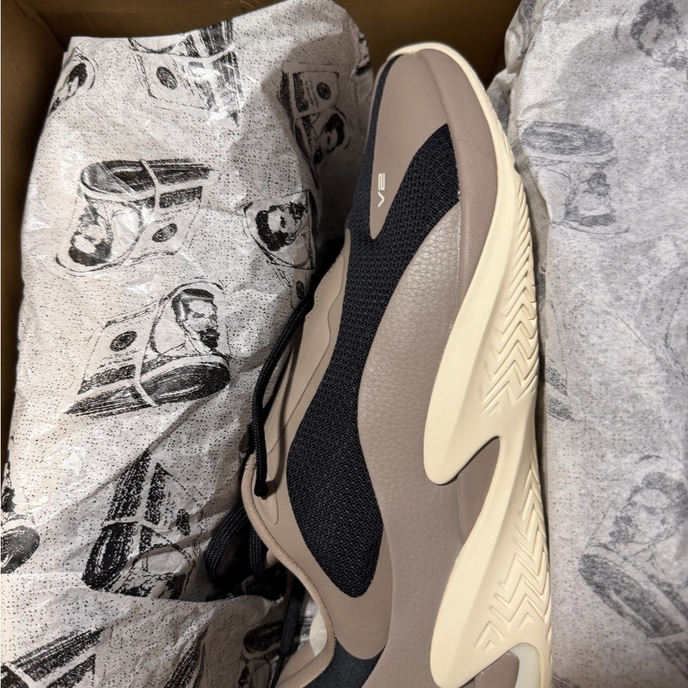 R.A.D One V2 - Josh Bridges men’s 13 BNIB